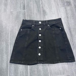 American eagle black denim skirt‎